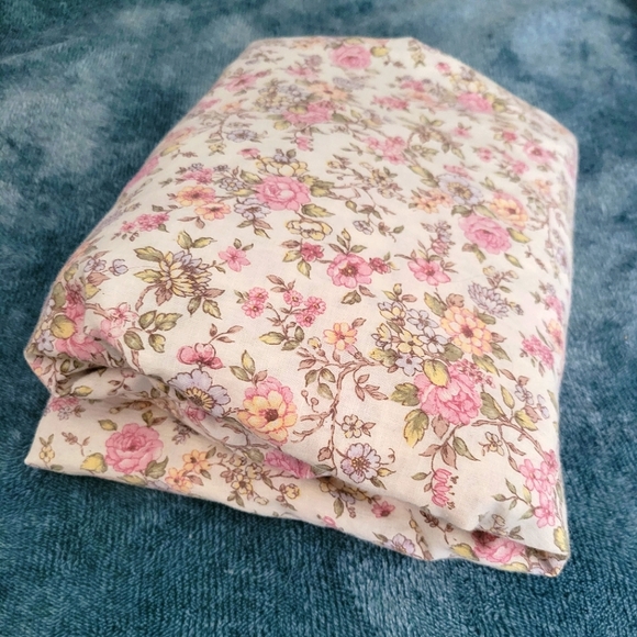 Other - Vintage flower mattress sheet